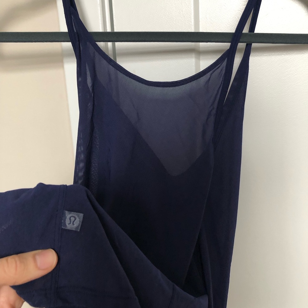 Lululemon workout top